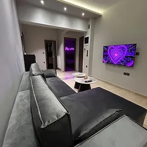  Διαμέρισμα Angies Ledsigns